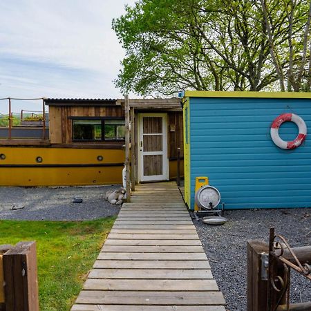 Swallowfield Glamping-Unsinkable Йеавил Экстерьер фото
